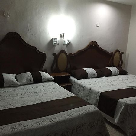 Hostal Kin-Beh Hostel Valladolid  Kültér fotó