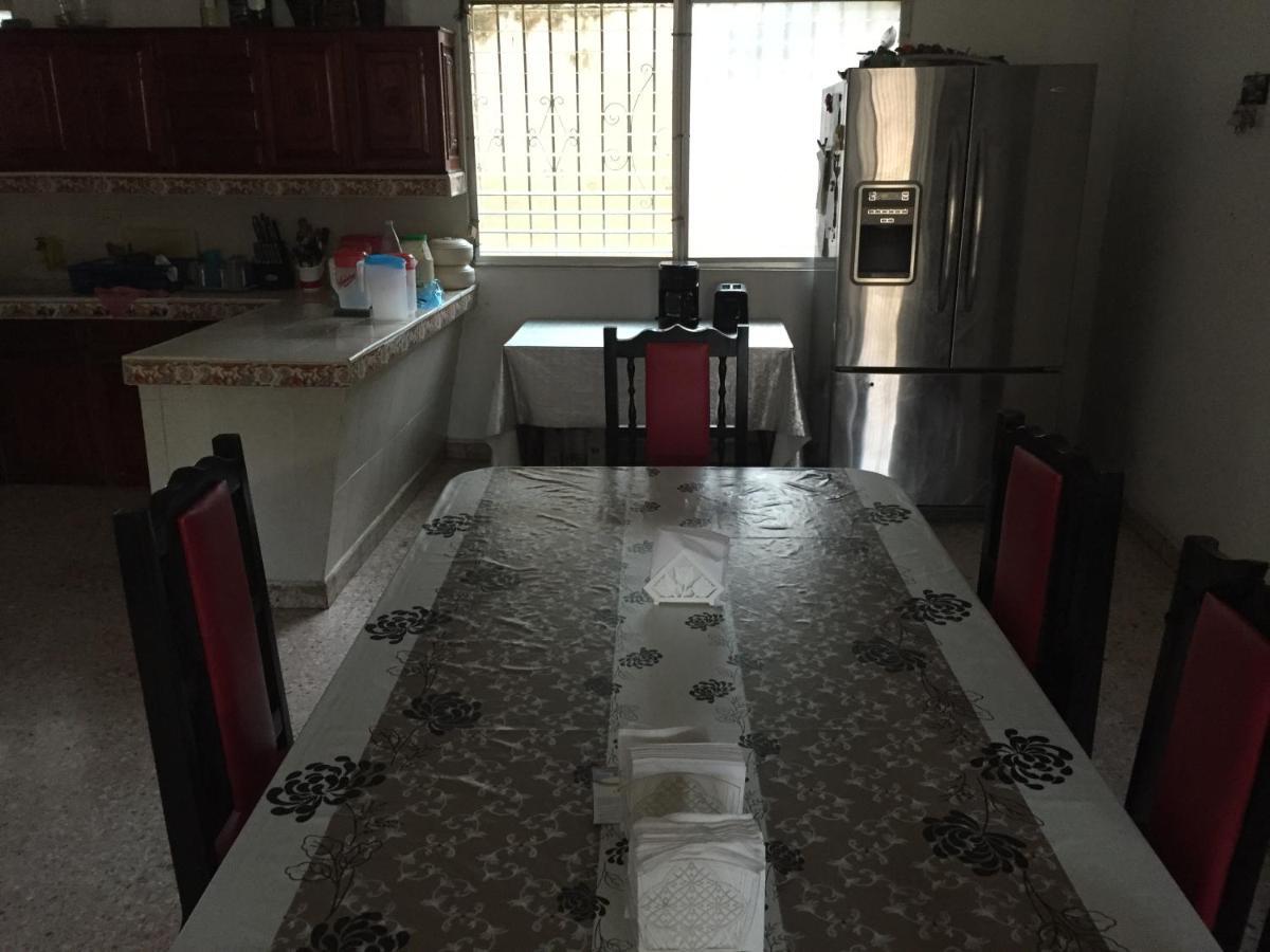 Hostal Kin-Beh Hostel Valladolid  Kültér fotó